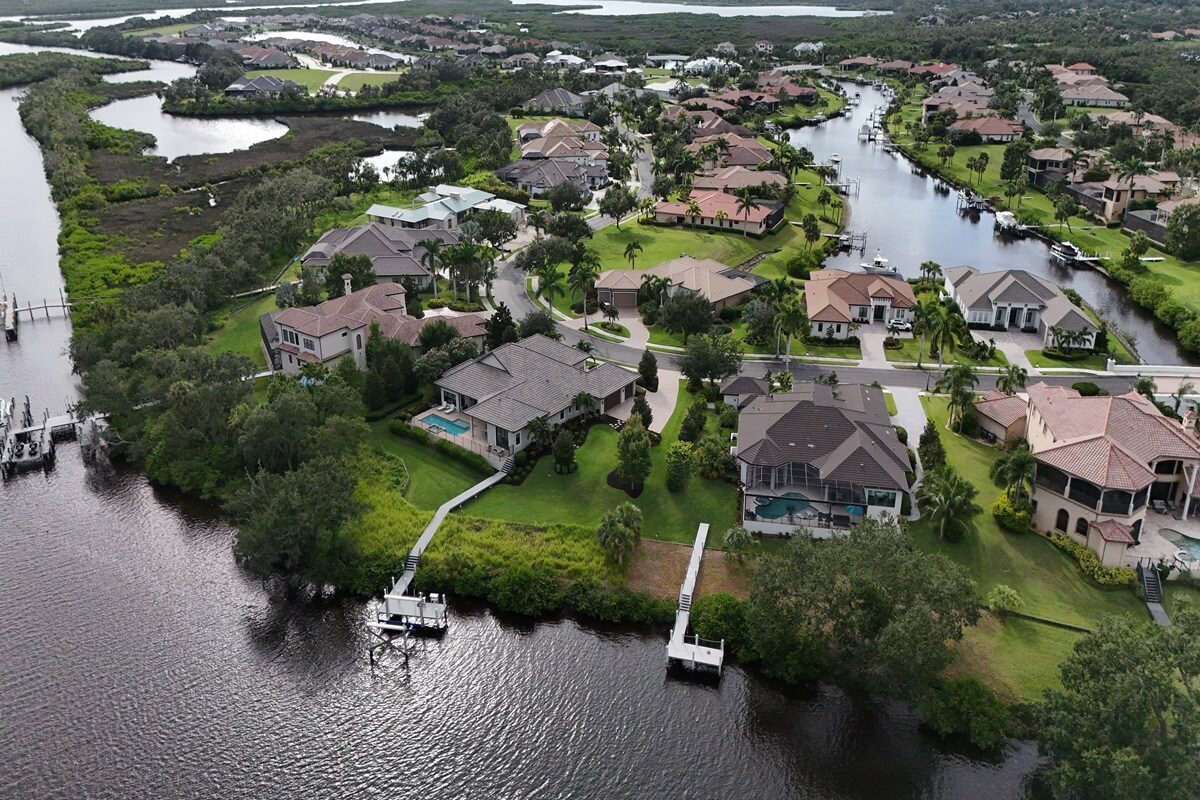 amazing river front homes in Parrish Florida