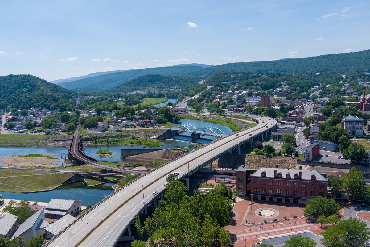 interstate 68 passes through cumberland Potomac Maryland