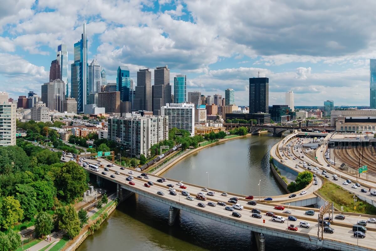 traffic on the vine st expressway crossing the schuylkill river Media Pennsylvania